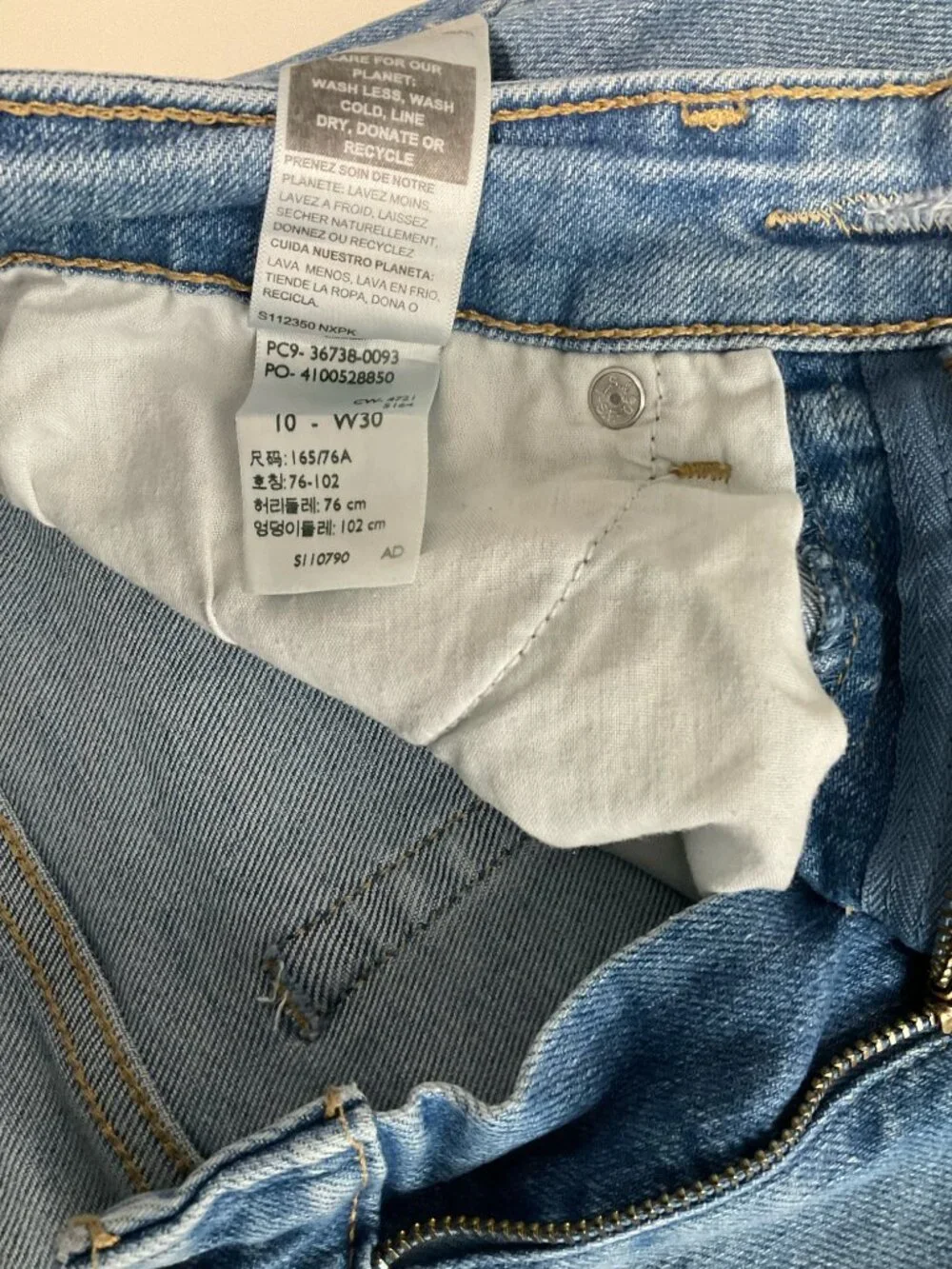 Signature Levi Strauss Boyfriend Jeans Women’s 10 W30 Light Wash